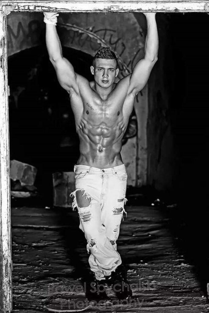Robson-683x1024